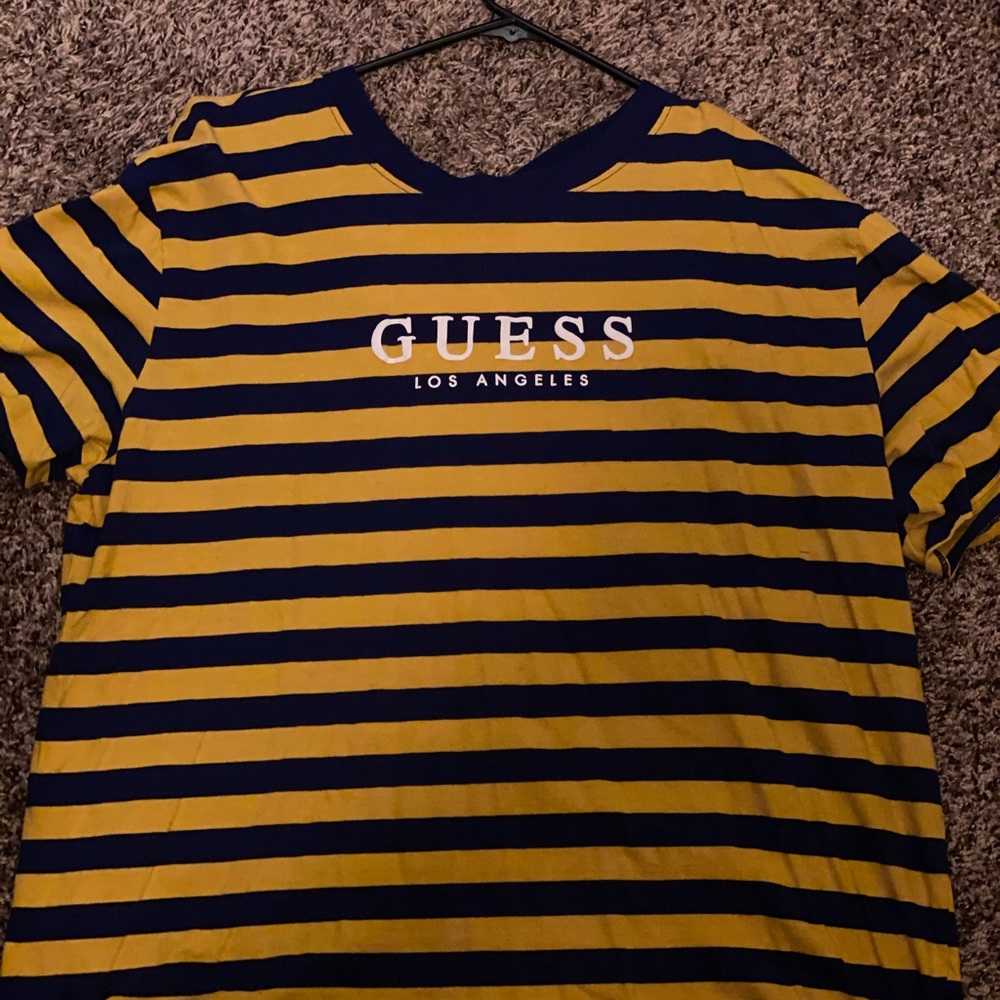 Guess t shirt
